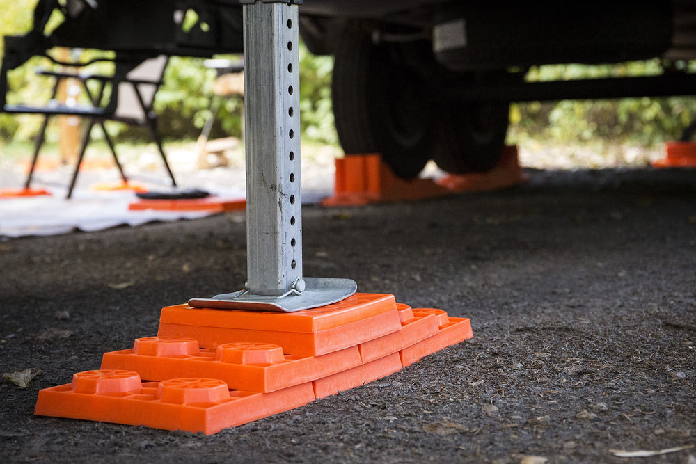 Tri-Lynx LynxCap 4 Pack top view reveals seamless flat surface over Lynx Levelers