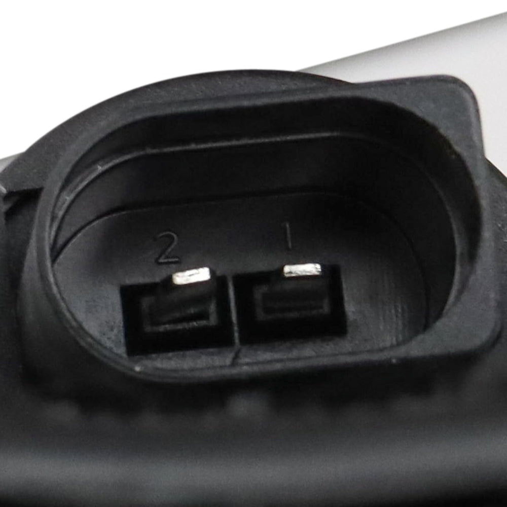TRQ reservoir fluid ports pictured for reliable fluid transfer