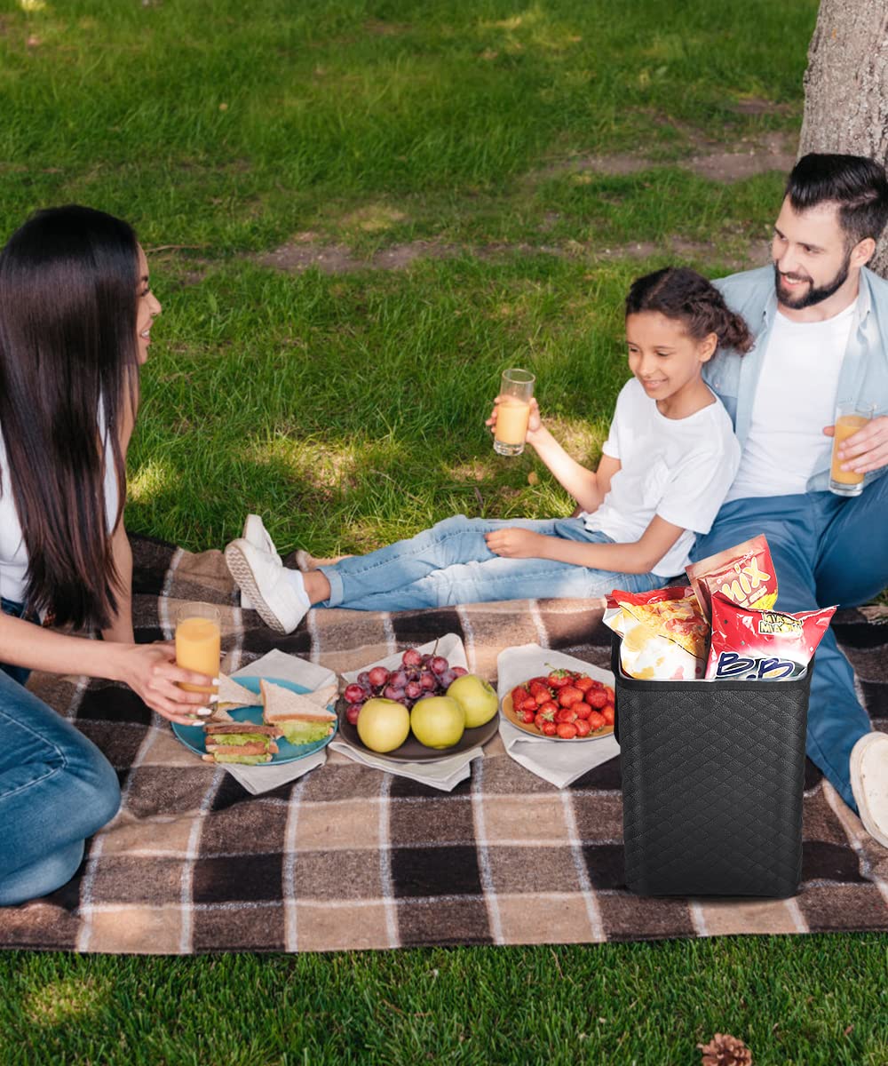 Tsumbay removable interior liner for easy cleanup after meals.