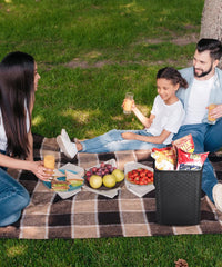 Tsumbay removable interior liner for easy cleanup after meals.