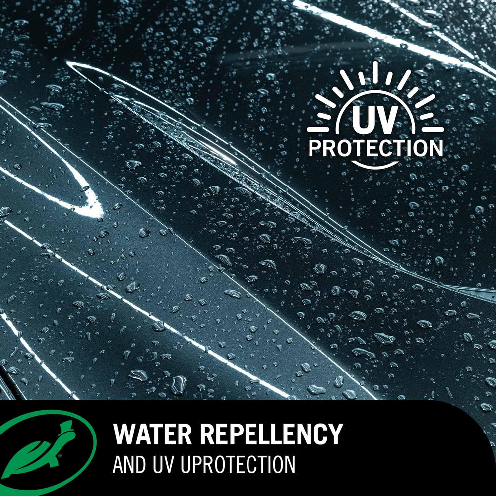 Turtle Wax ICE Spray Wax protecting wheels with a beading finish