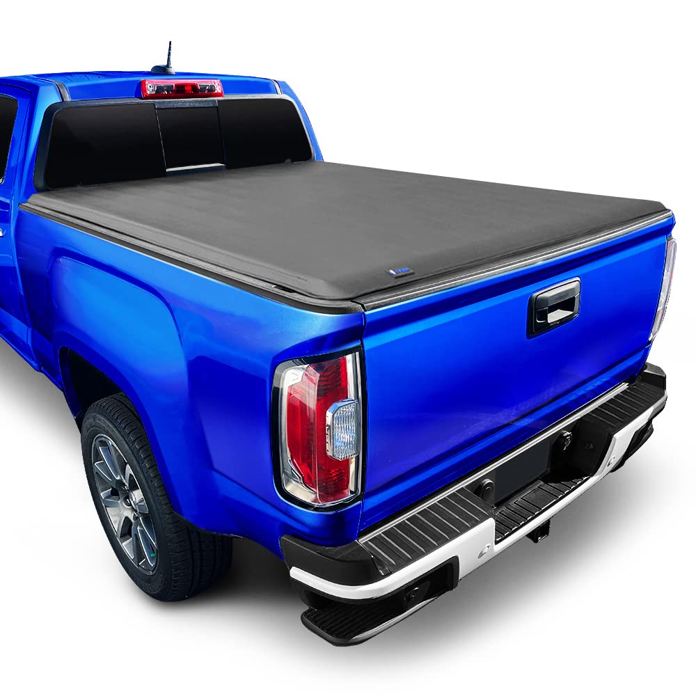Tyger Auto T1 soft roll-up cover installed on Colorado/Canyon bed for quick access.