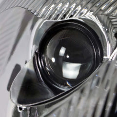 Unitedlu VNL packaging with foam protection ensures safe shipping.