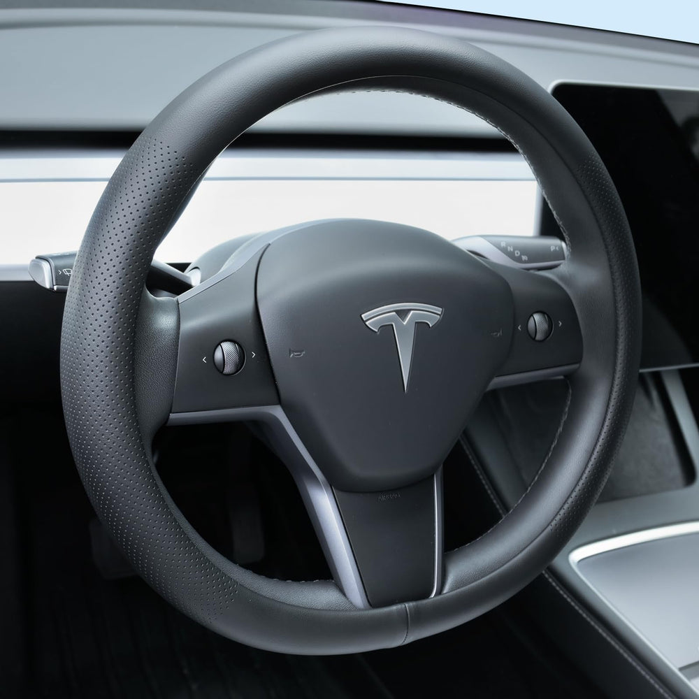 Uxcer Nappa leather steering wheel cover fits Tesla Model 3/Y perfectly.