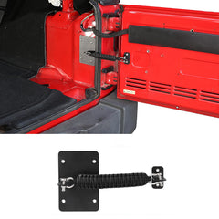 Voodonala tailgate strap on Jeep Wrangler JK/JKU enabling controlled opening.