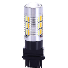 Vouke projector beam switchback design for crisp illumination