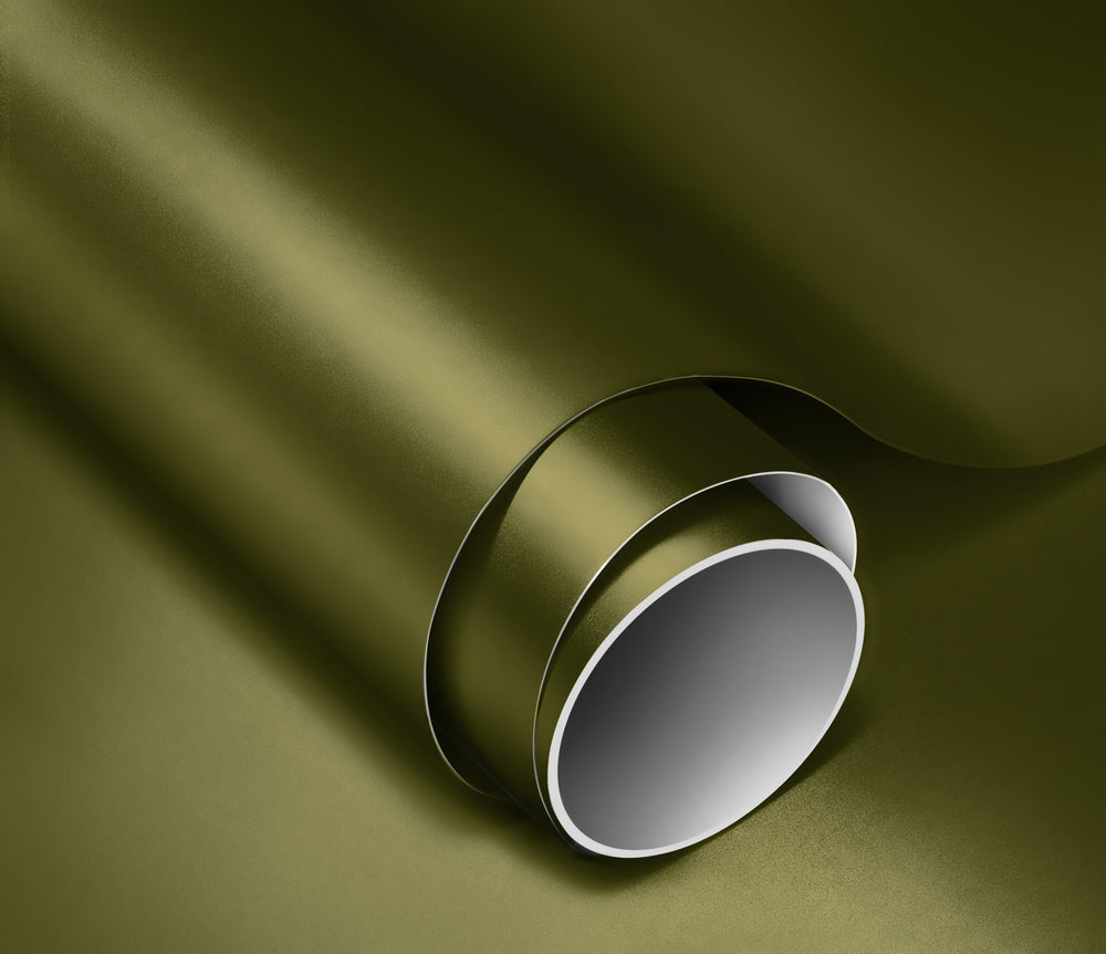 Finish close-up reveals Ultra-Finish topcoat gloss and scratch resilience.