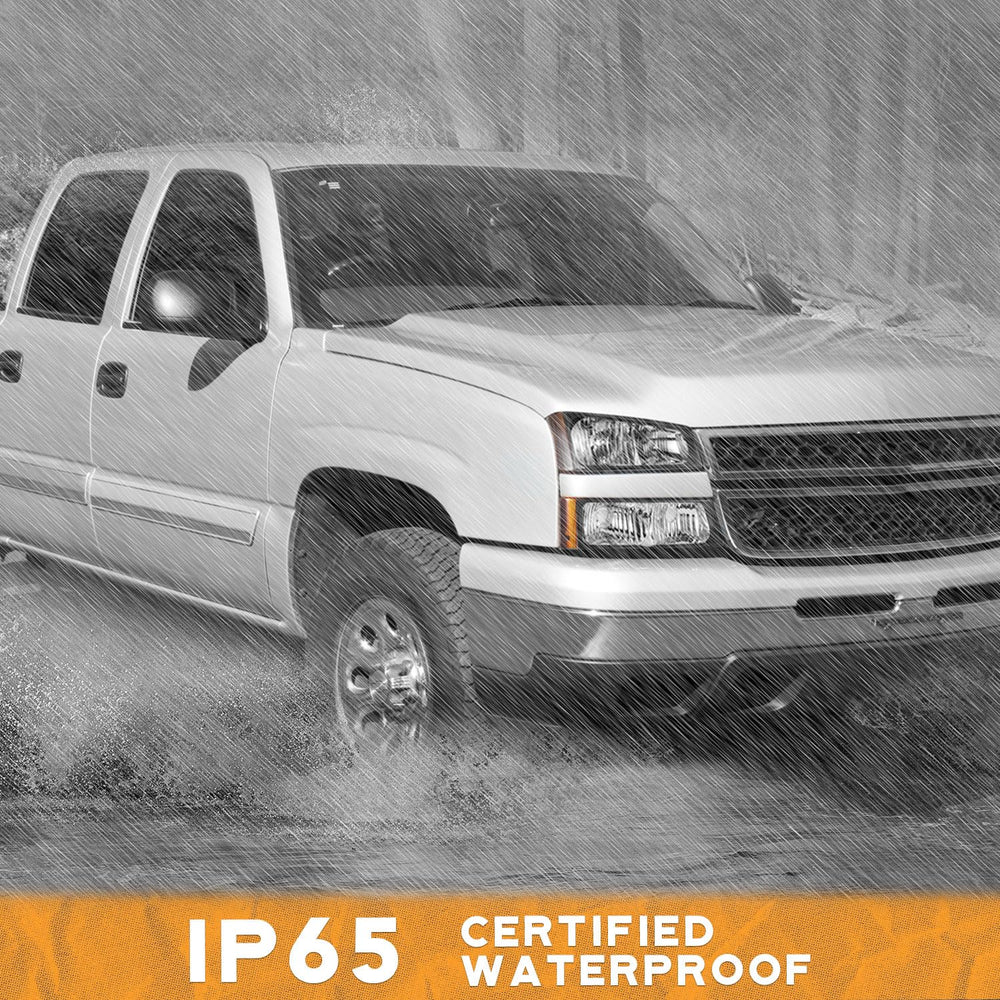 WEELMOTO Silverado amber reflector detail enhances roadside recognition
