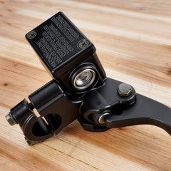 WEIYINGSI 7/8-inch handlebar fitment enables easy installation on many scooters.