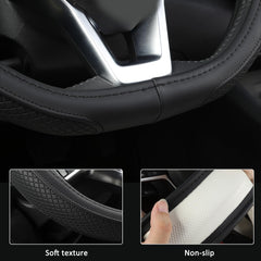 West Llama anti-slip design increases steering precision and palm comfort.