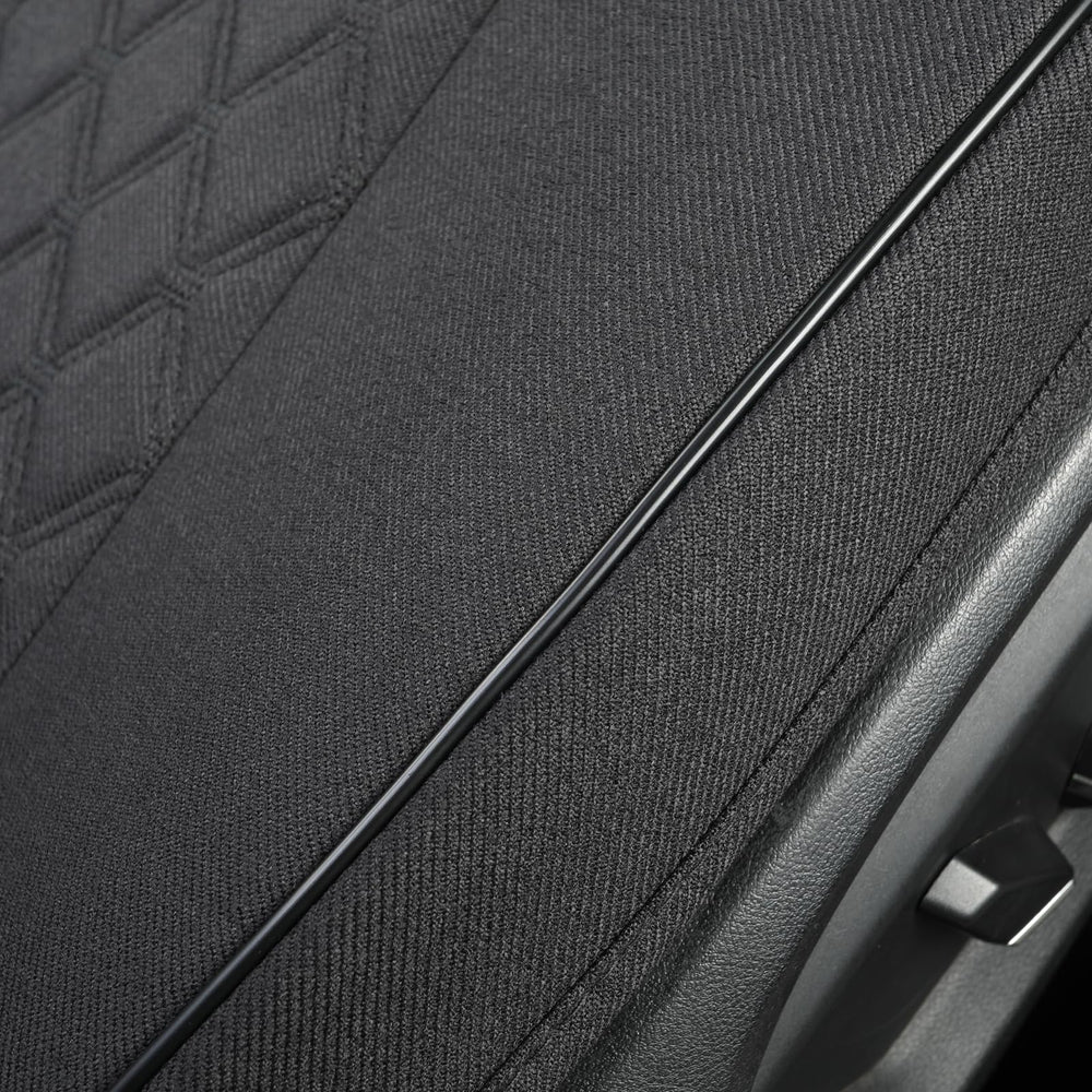 West Llama durable, scratch-resistant linen maintains a fresh look.