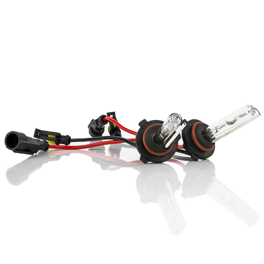 Xentec 9006 Ultra White bulb front view for crisp night visibility.