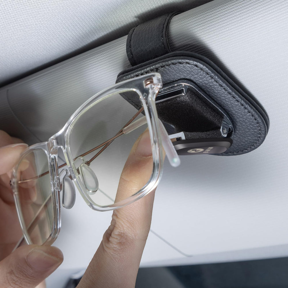 YUIQIEUY easy-install car visor holder clips on in seconds.