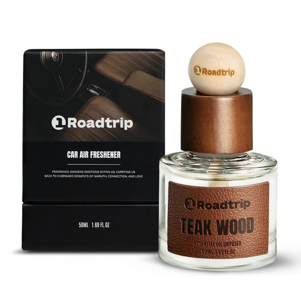 1Roadtrip light teakwood diffuser on the dashboard for a refined scent cue.