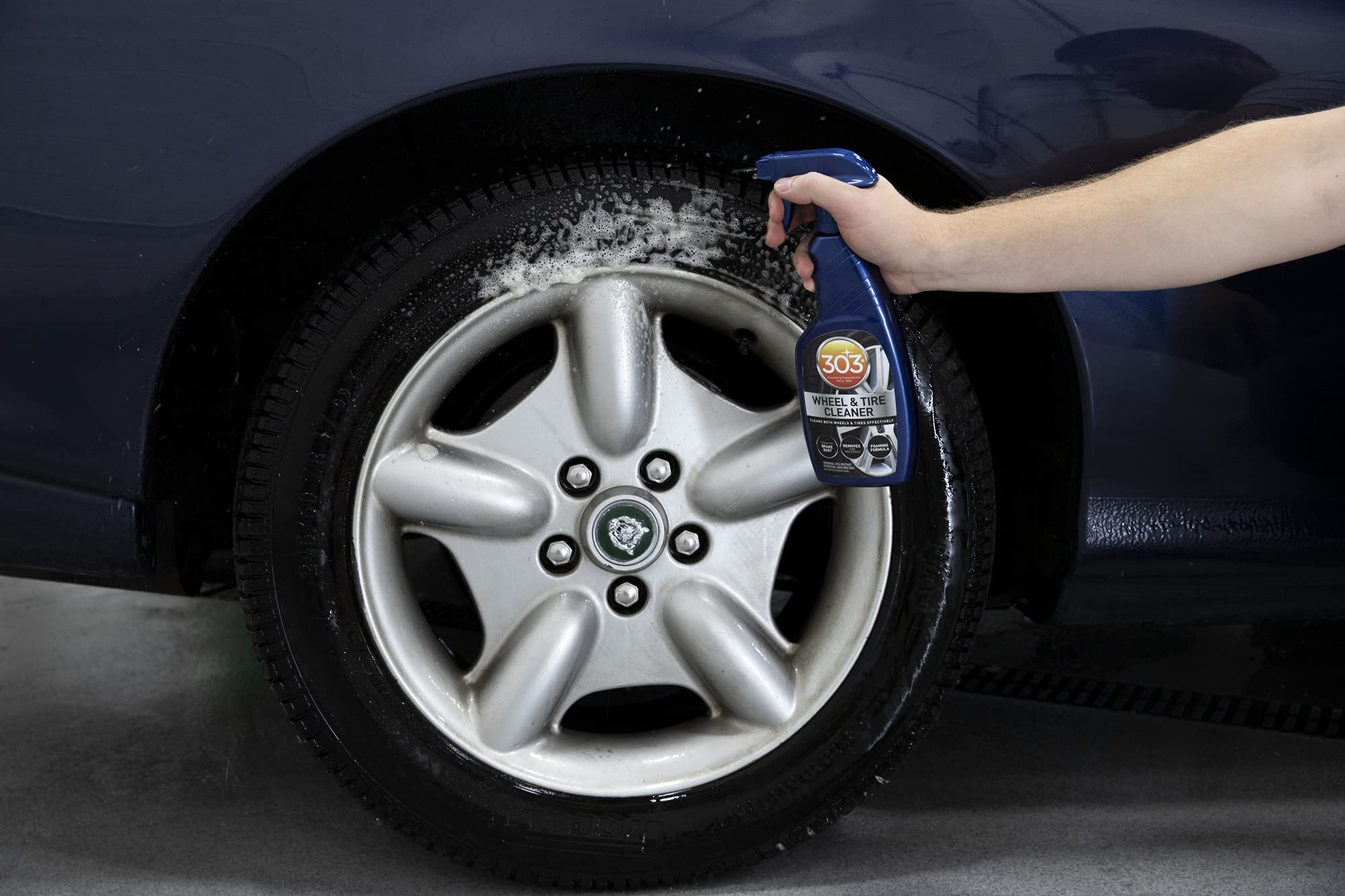 303 Products wheel and tire cleaner easy-dispense application