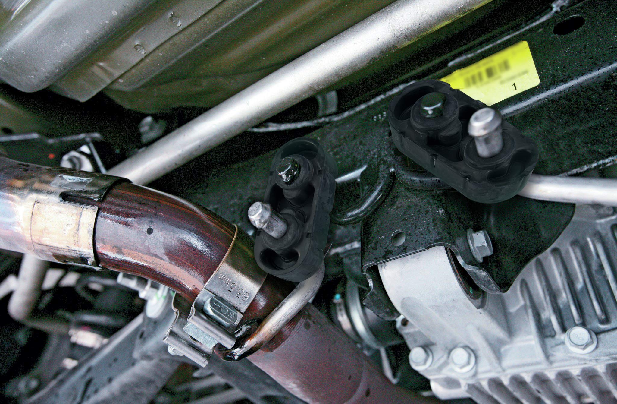 3mirrors exhaust hanger compatibility demonstrates fit for Chevy, GMC, and Cadillac models
