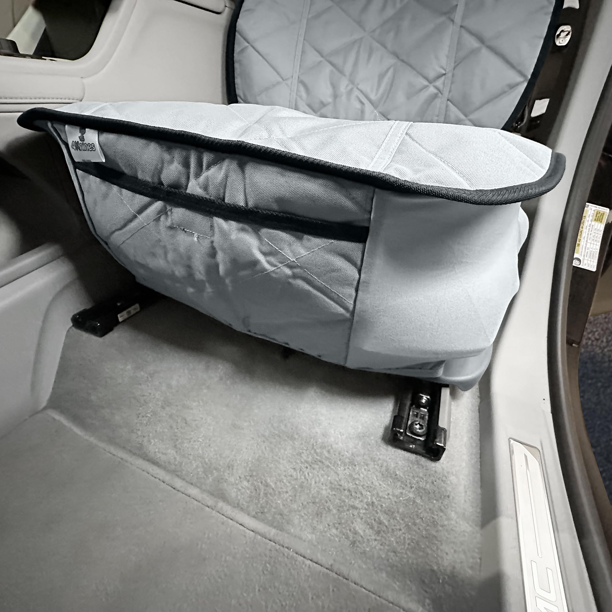4Knines easy-clean design rinses or washes to maintain freshness