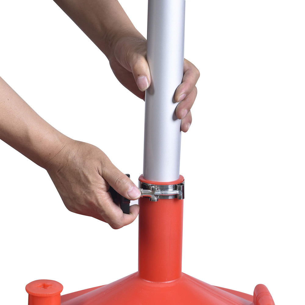 A A IN heavy-duty casters provide smooth rolling in any workspace.