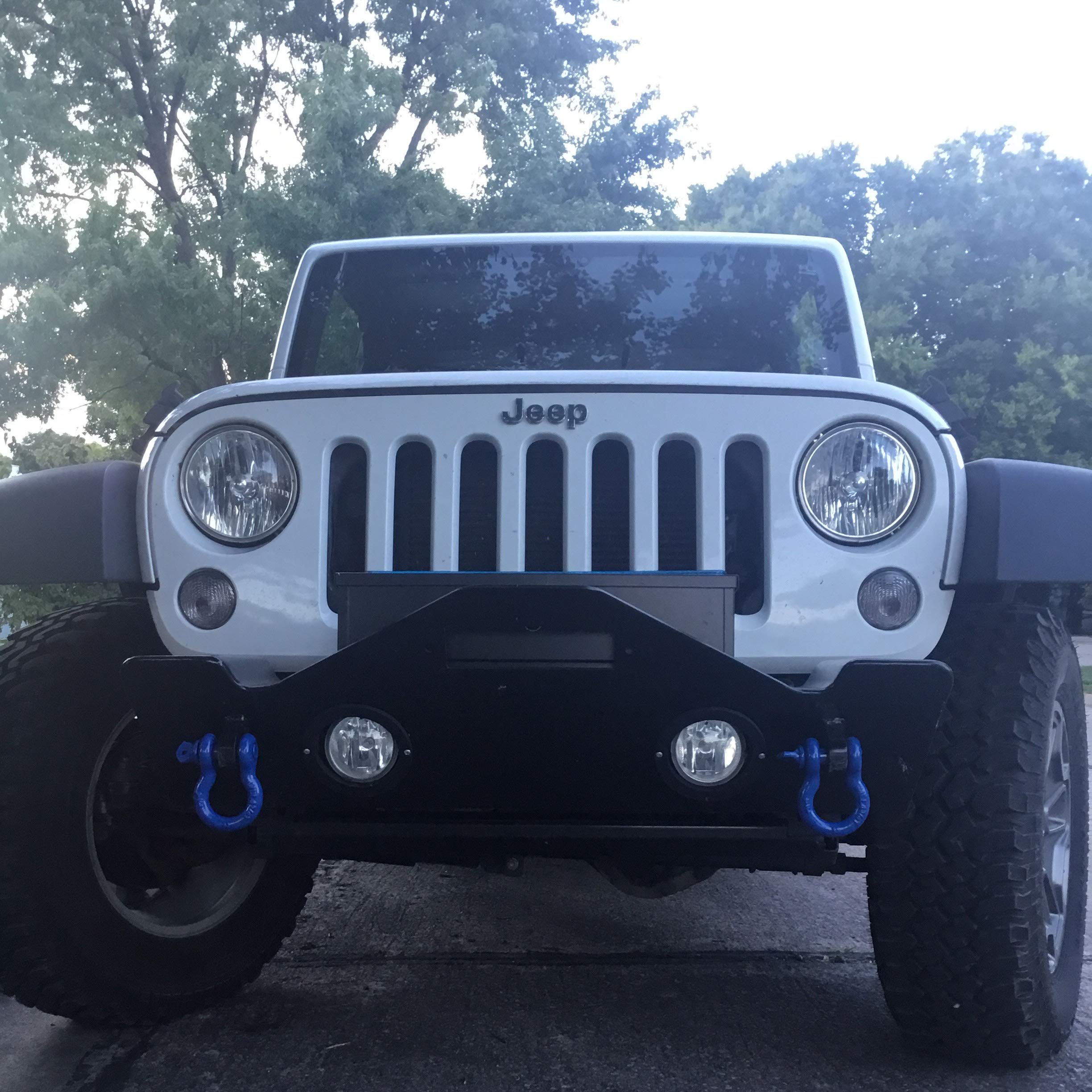 Acando easy-install 34 d-shackle fits standard hitch receivers and tow setups.