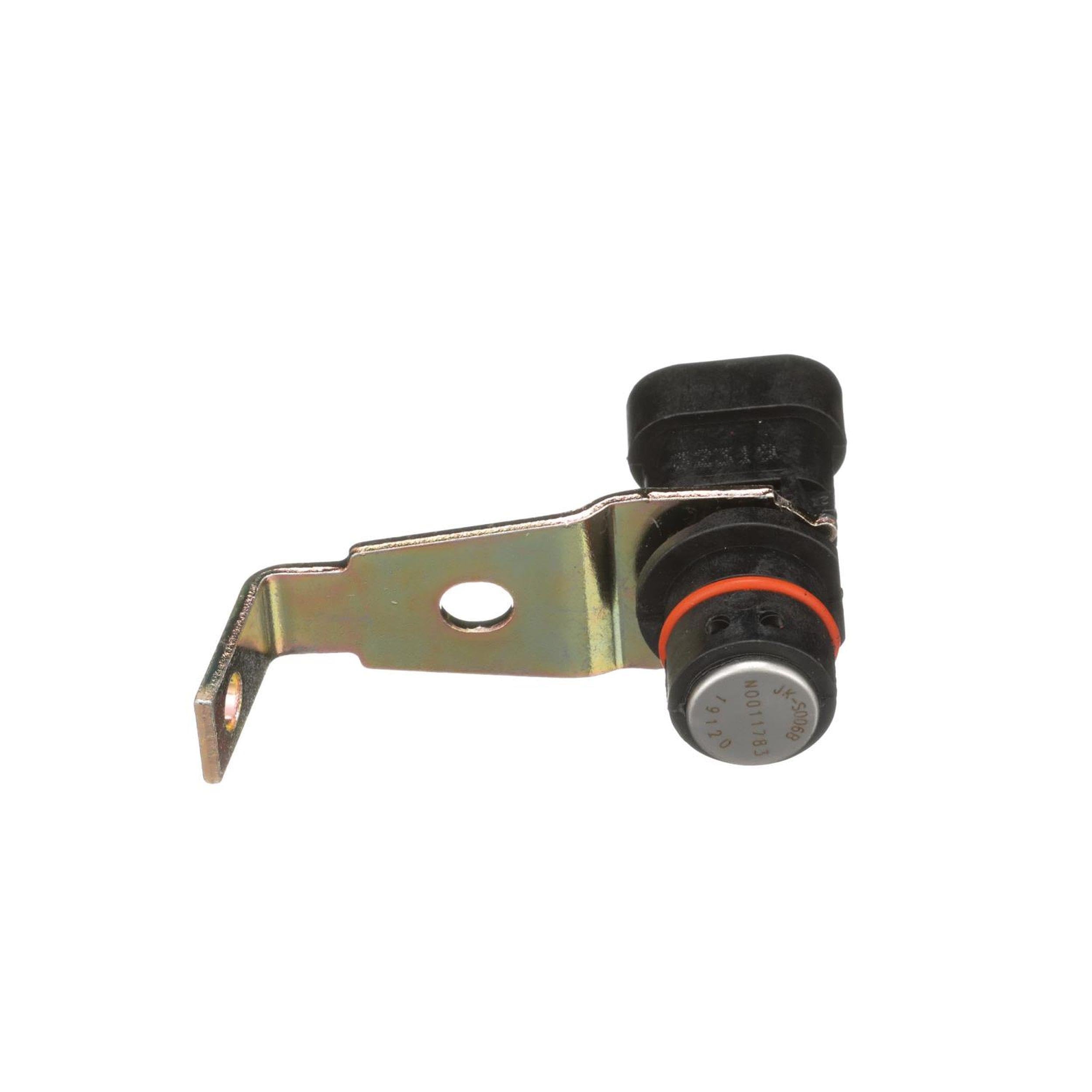 ACDelco Gold 213-4761 electrical connector closeup highlights blade-terminal connection