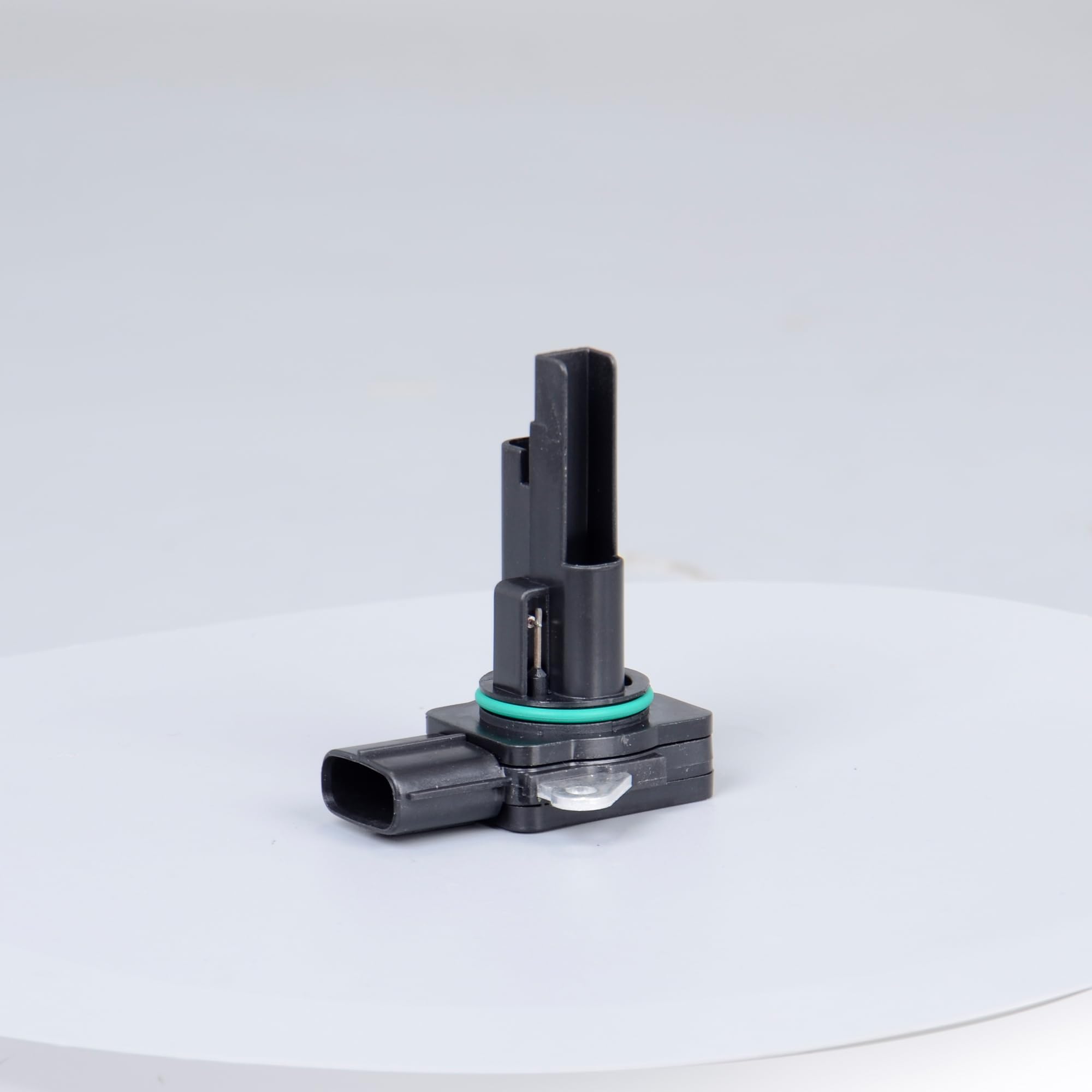 AdvanEX MAF unit with rounded housing facilitates easy replacement