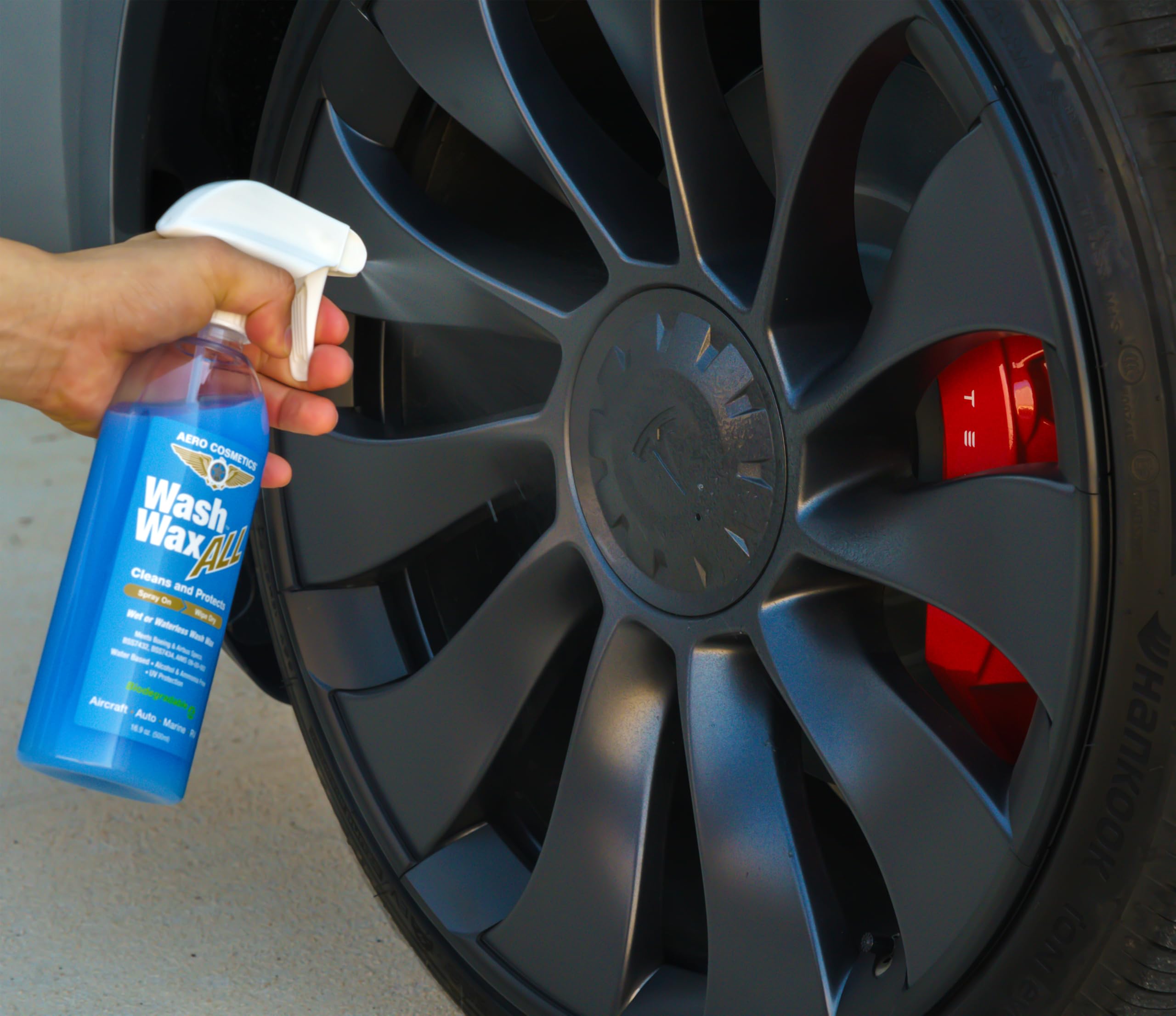Aero Cosmetics works on wet or dry surfaces for versatile detailing.