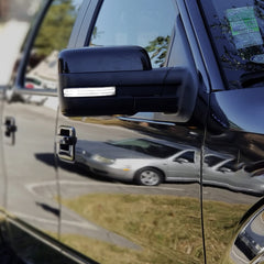 Aexploer IP67 waterproof housing protects signal lights in harsh weather