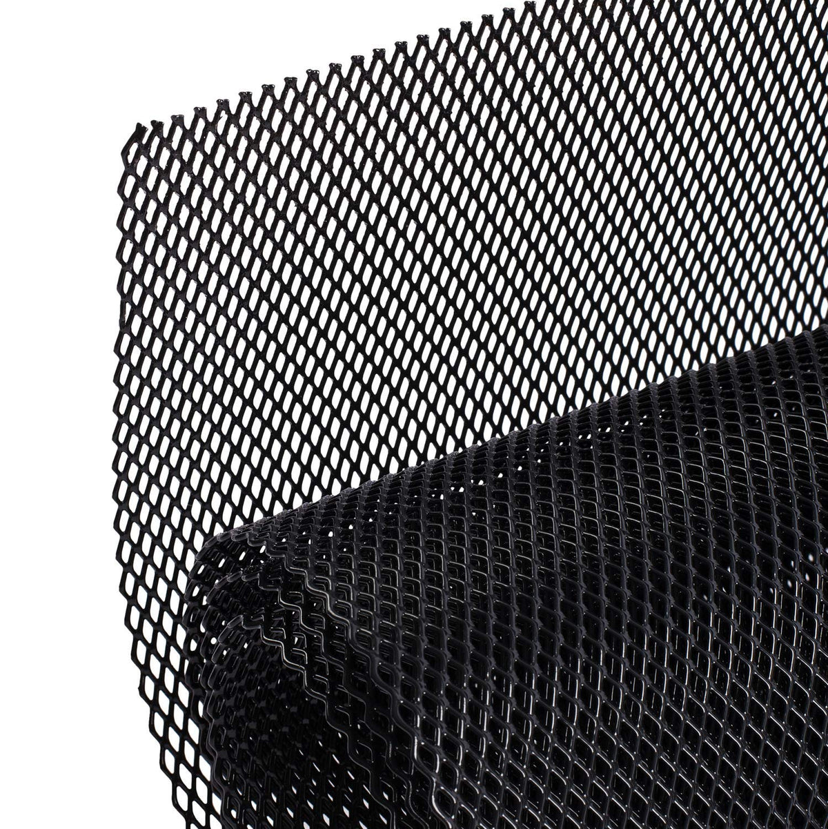 AggAuto universal 40x13 grill mesh front view protects radiator from debris