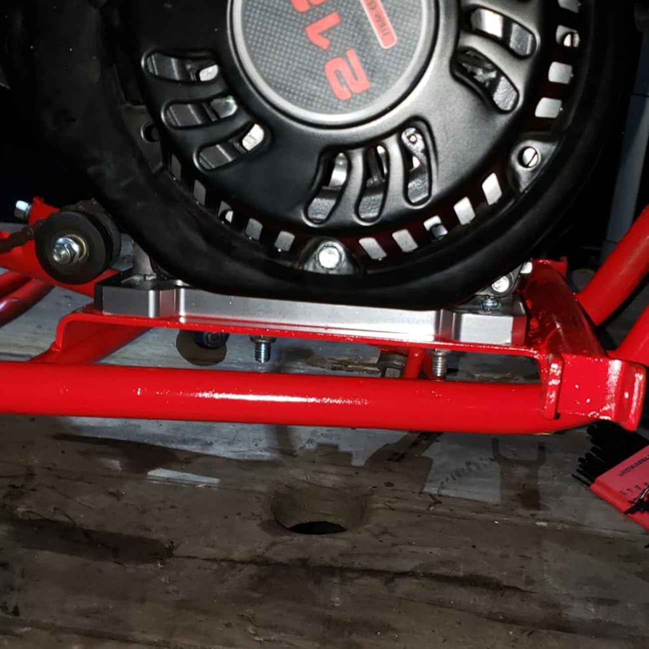 AKSGKGQ hardware kit included for easy bolt-on installation and alignment.
