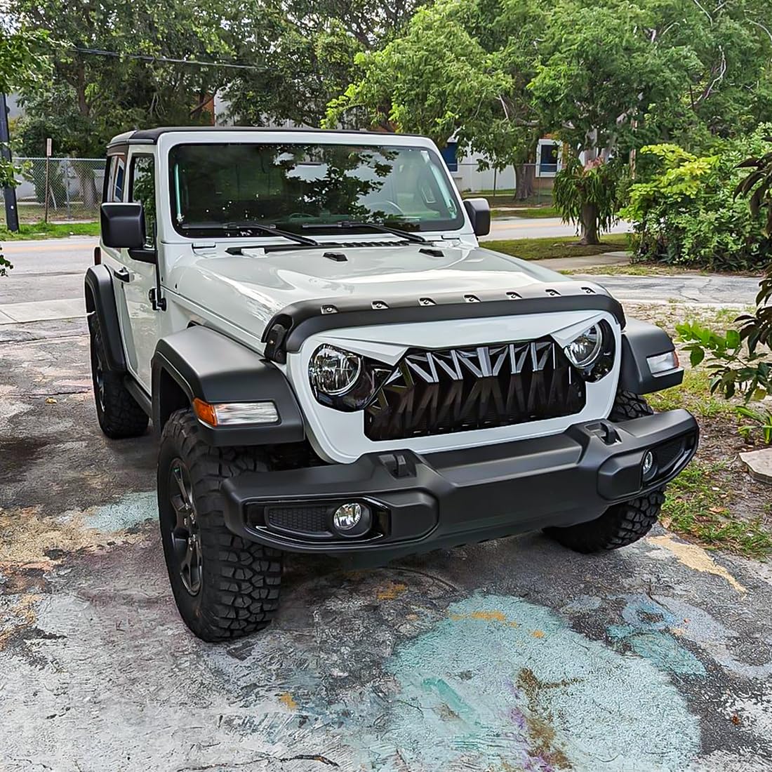 Allinoneparts easy-installation front grille allows tool-free, direct-fit replacement.
