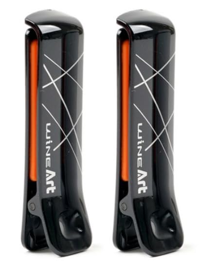 Alliving crab belt clip black relieves seatbelt pressure on long drives.