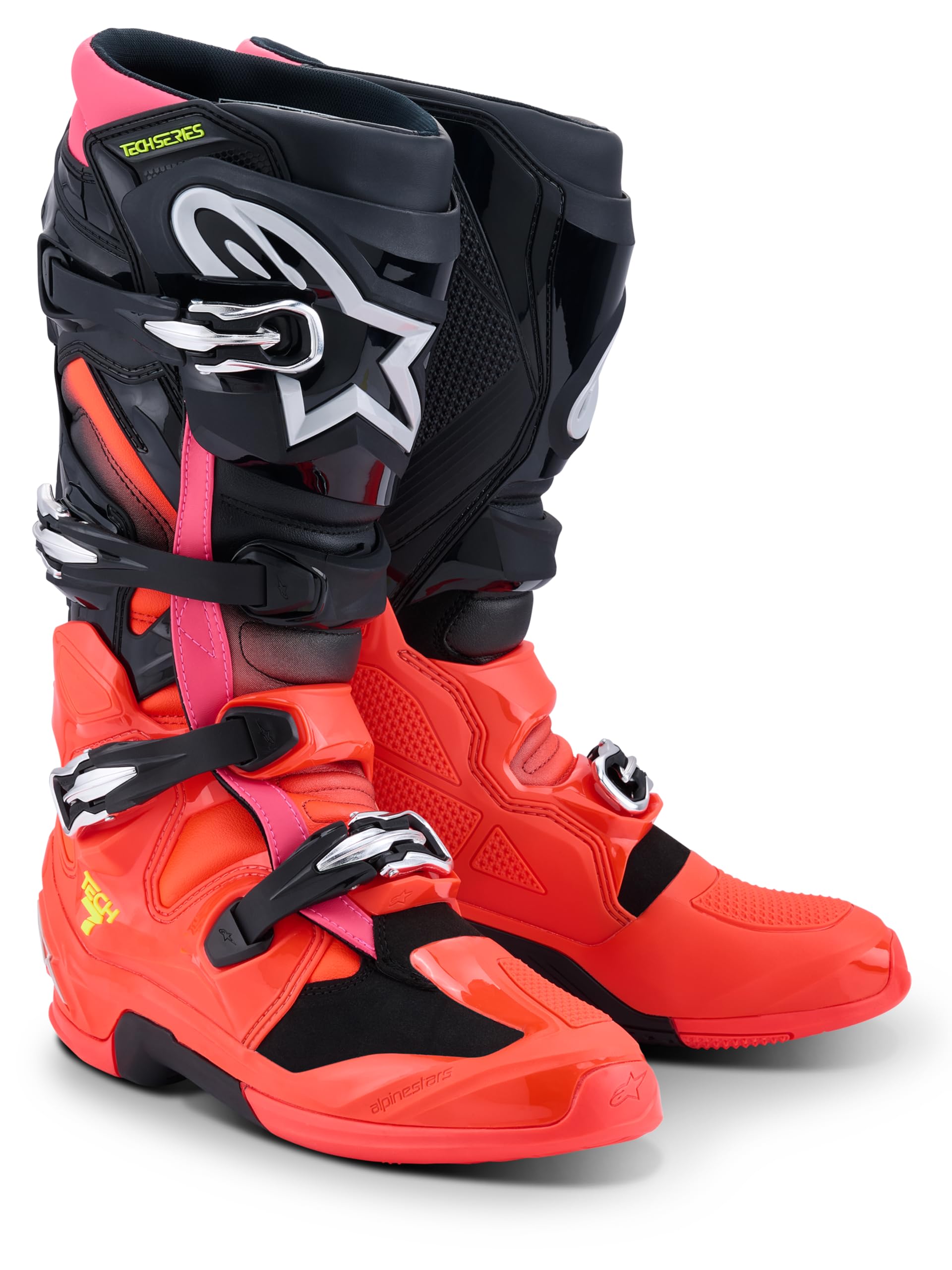 Alpinestars Tech 7 boots buckles and gaiter seal keep dirt out during rides.