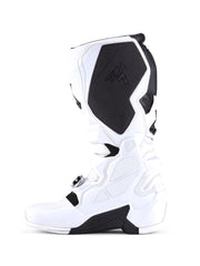Alpinestars Tech 7 boot secure polymer buckles with quick-release closures.