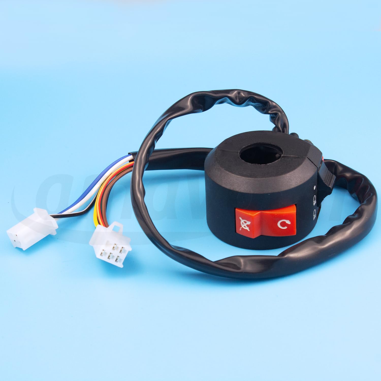 Amavoler 3+5-pin plug enables reliable electrical connections
