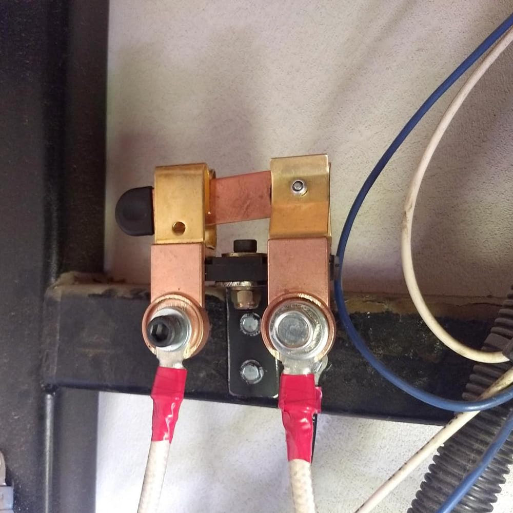 Ampper knife blade disconnect in operation for cutting power.