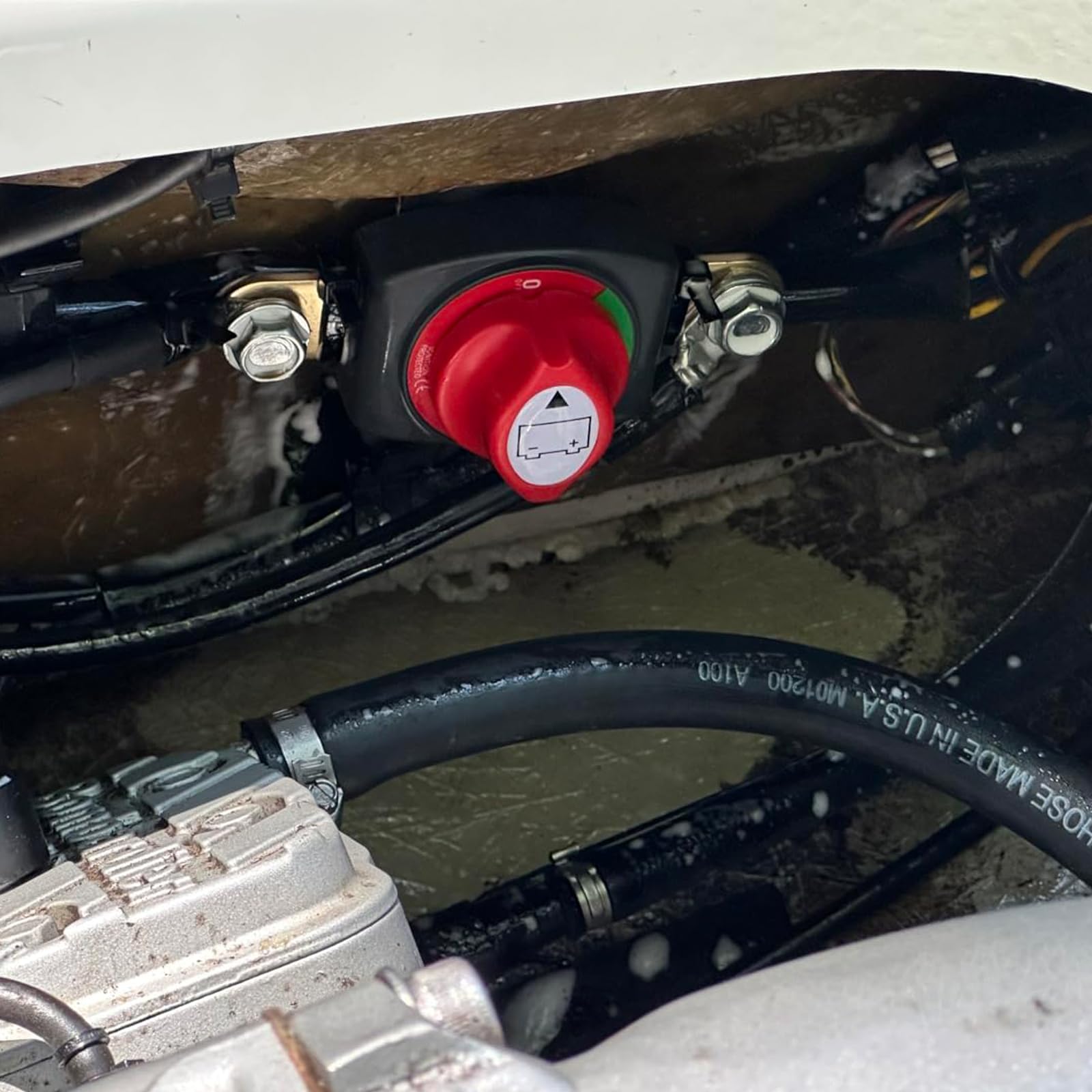 Ampper SAE bolts included for secure GM side post battery connection