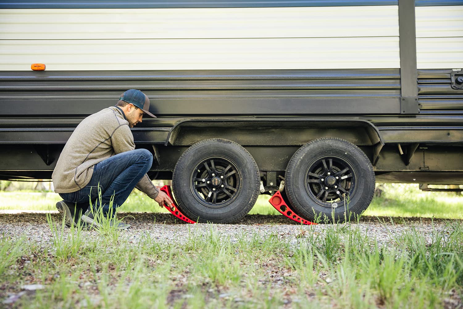 Andersen Hitches 3604 two-block setup supports stable ground preparation