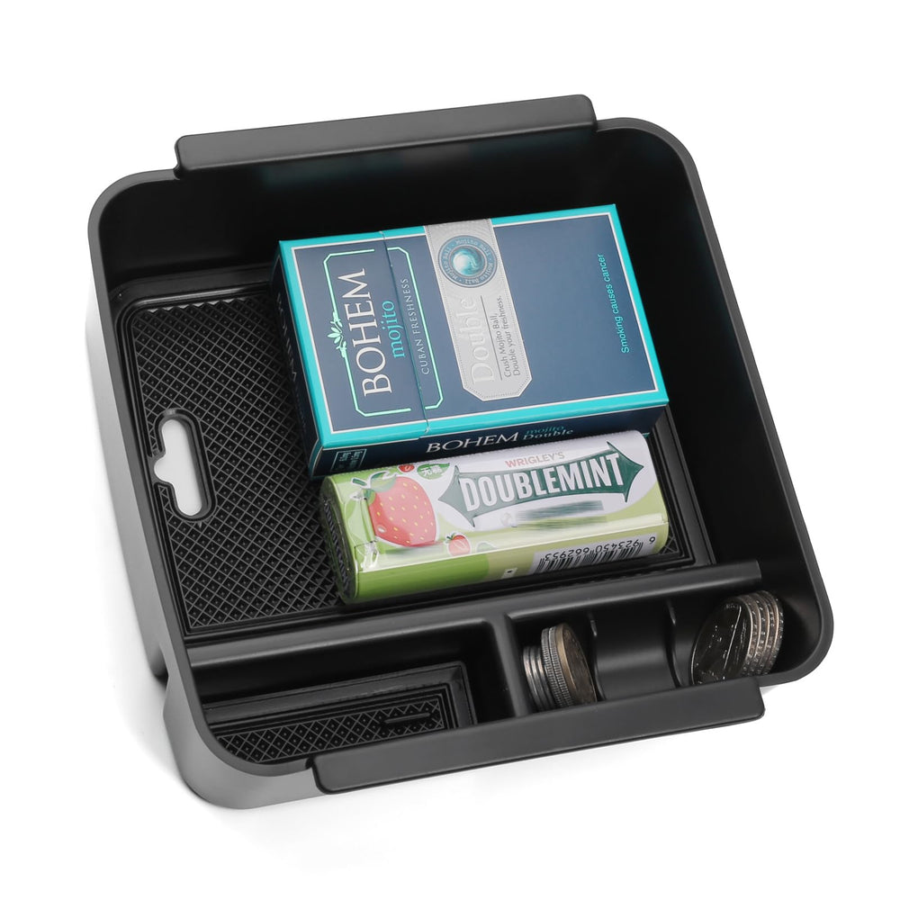 ANFOKAS Outlander non-slip pads prevent items from sliding during turns.