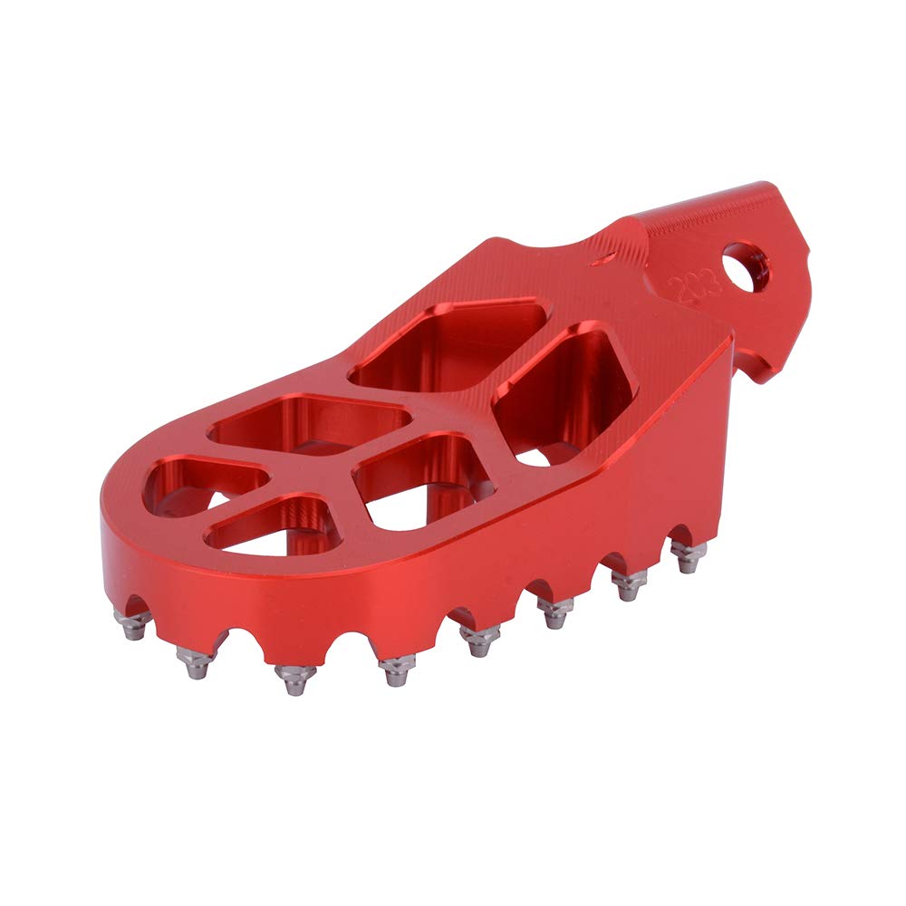 AnXin foot pegs highlighting grip in rain and mud environments.