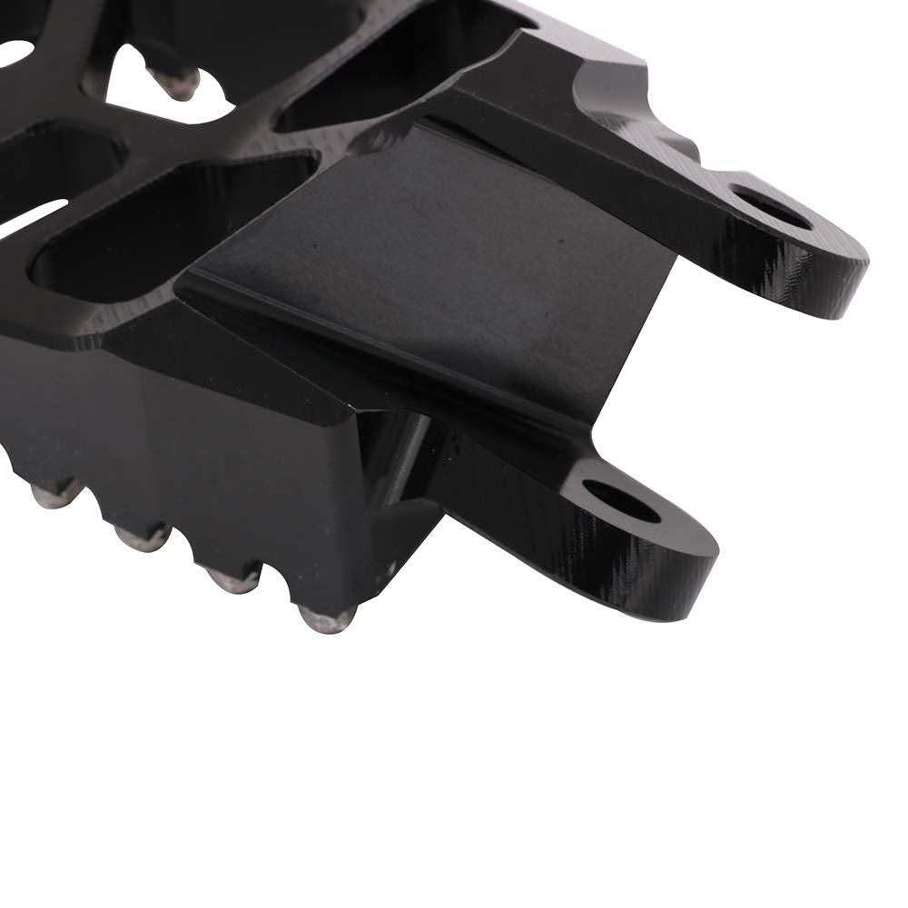AnXin foot pegs in black and green complement motorcycles