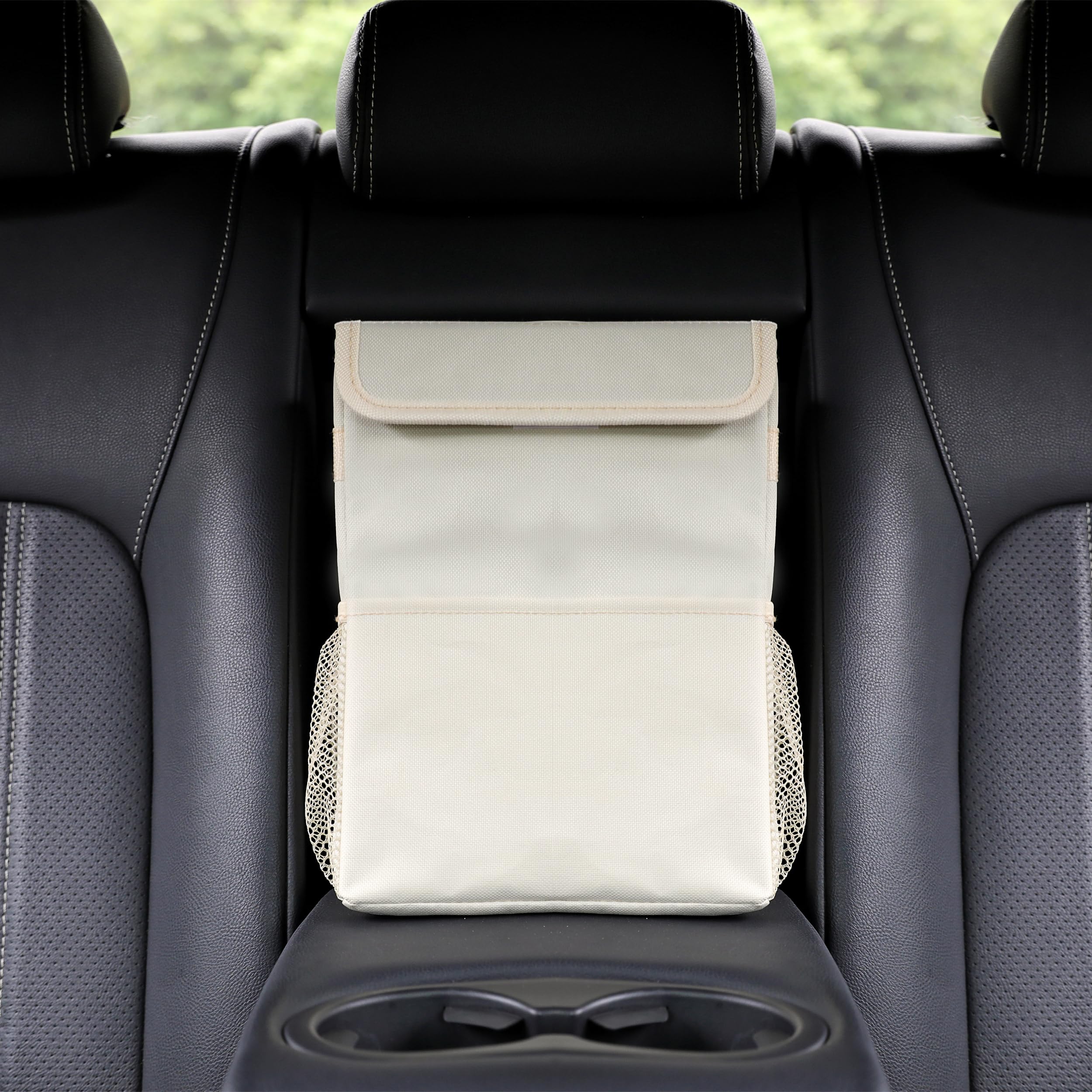 AOKJOY leak-proof lining keeps damp items contained and the car clean.