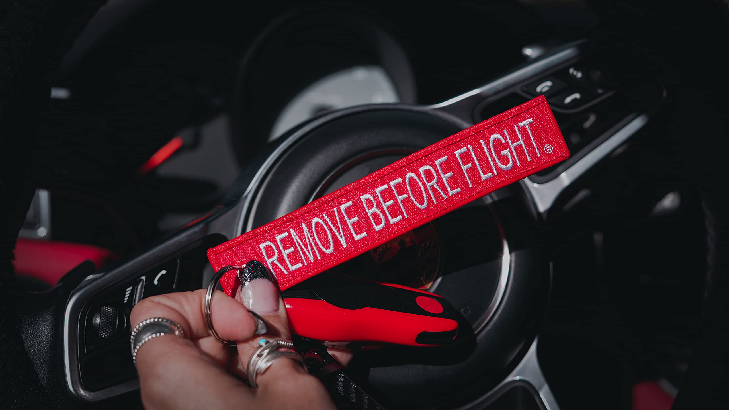AIXEPA 1-inch diameter keyring detail for easy attachment.