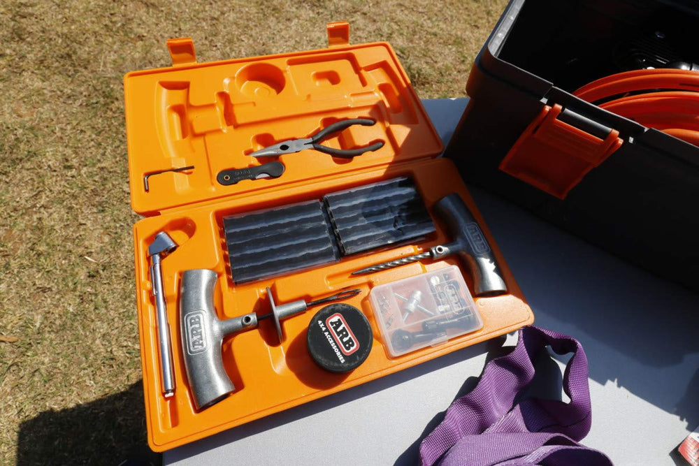 ARB Speedy Seal II pencil-type tyre gauge checks tire pressure