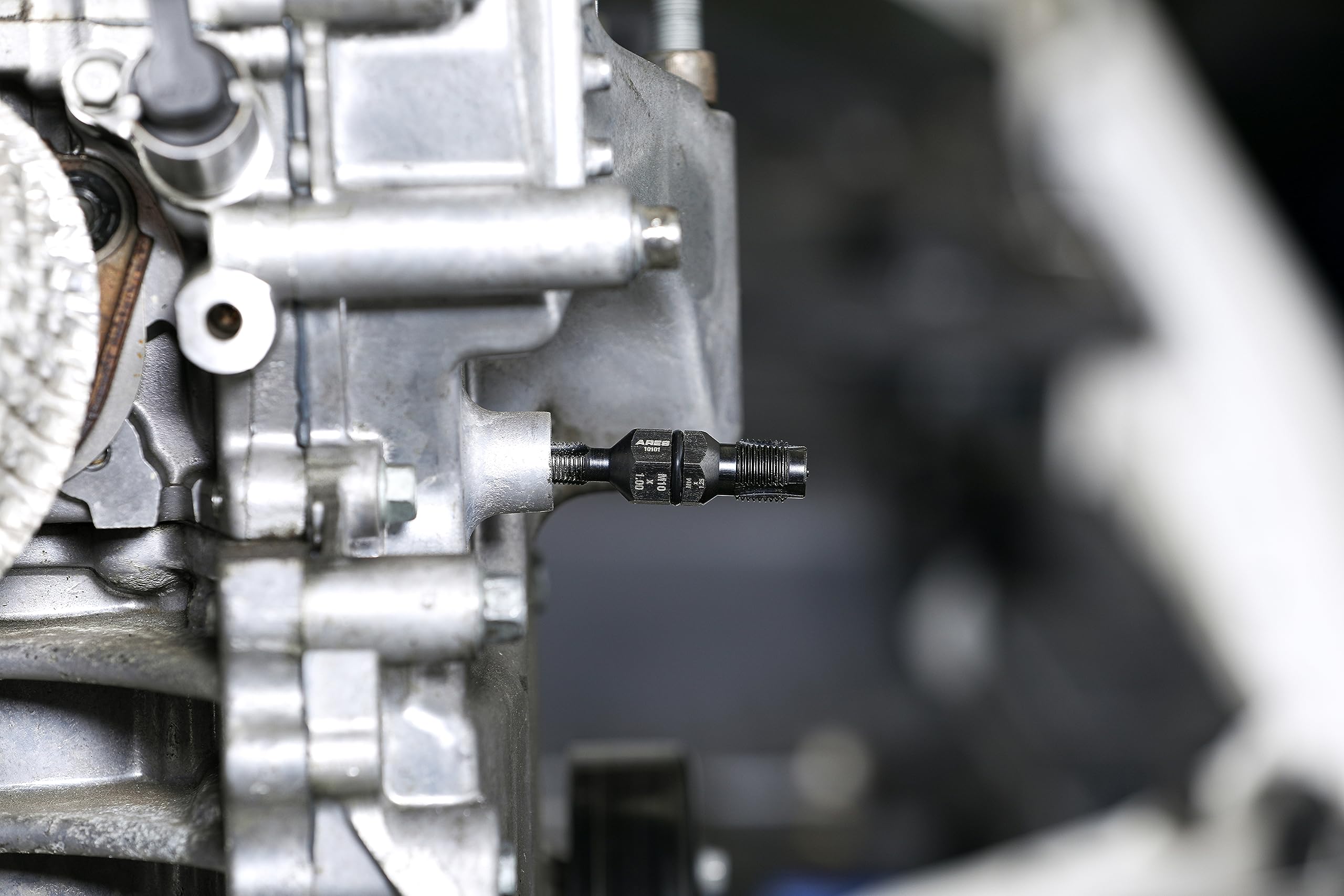 ARES 10100 square drive design enhances reach in tight spaces