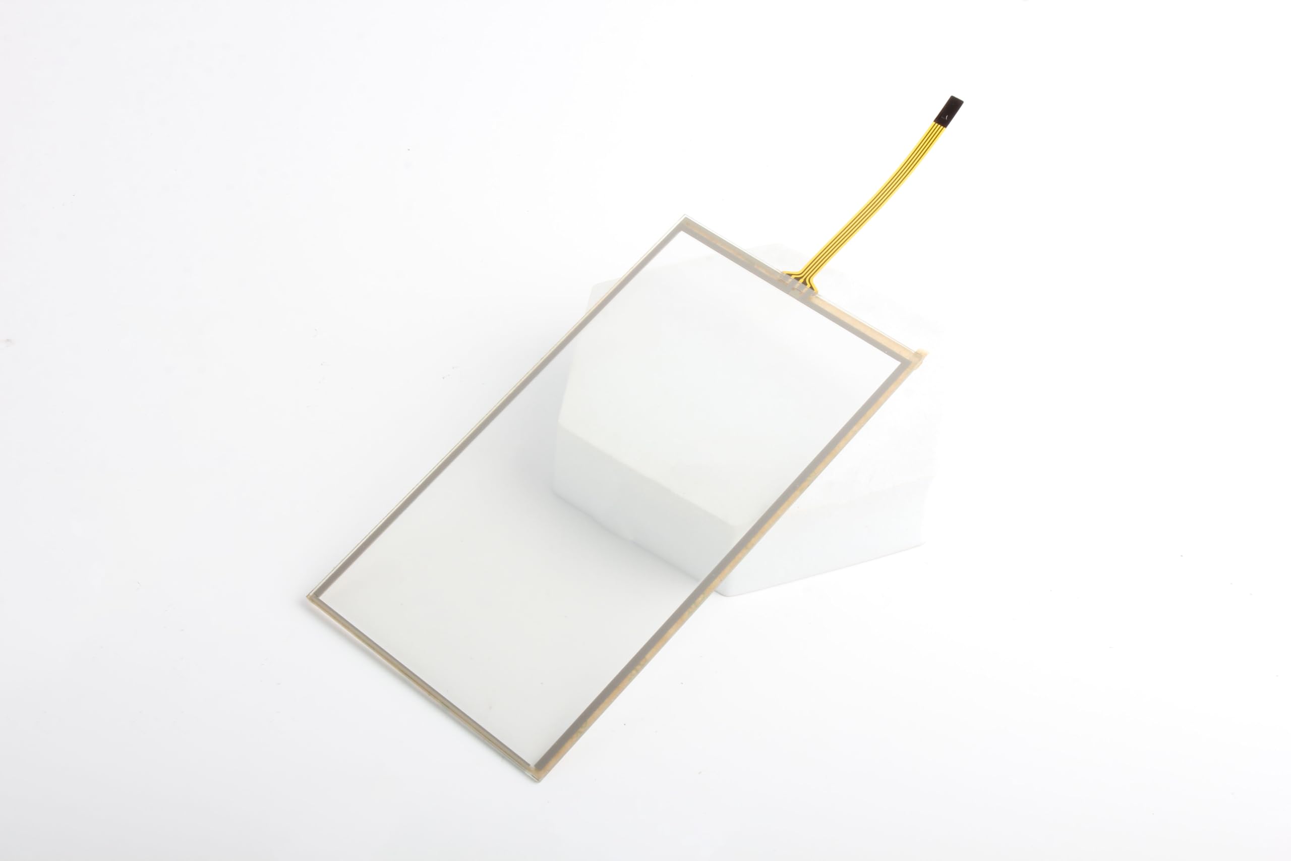 Arfepa high-transmittance touch panel delivers crisp display quality.