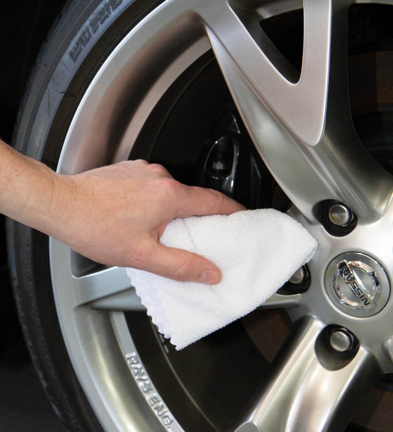 Arkwright SmartRags air-drying preserves cloth softness and longevity after wash.