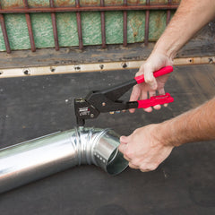 Arrow RHT300 spring-loaded handles ease loading and operation.