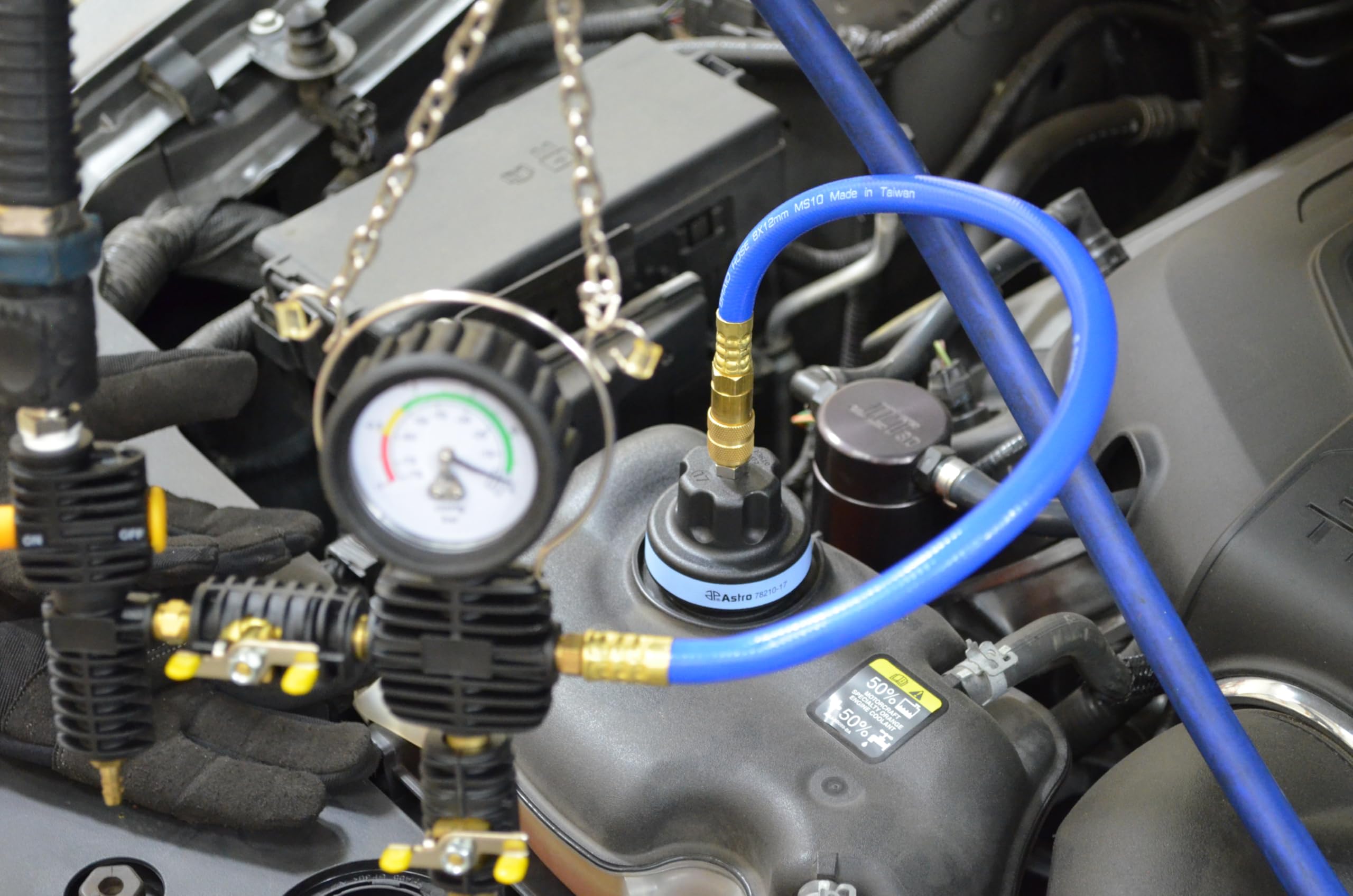 AP Astro 78585 vacuum purge tool supports quick coolant changes.