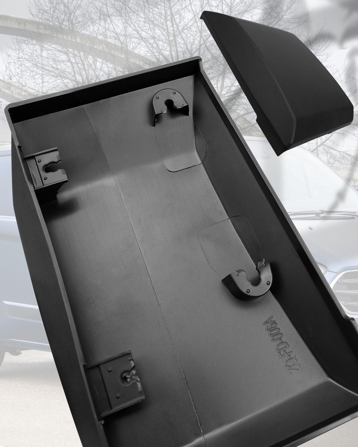 AUGREX black exterior pillar cladding improves protection and vehicle cohesion.
