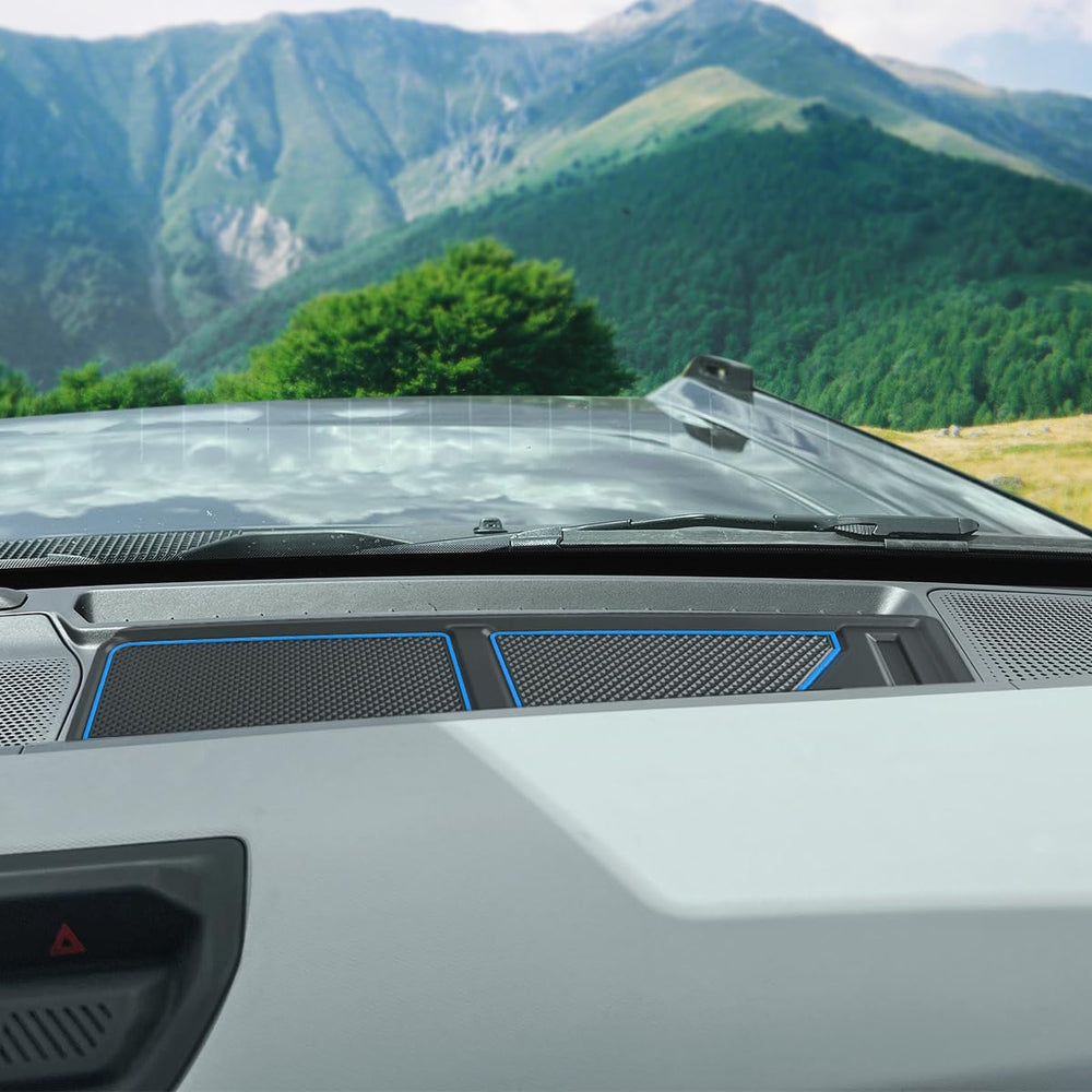 Auovo premium silicone material resists heat on Bronco dash